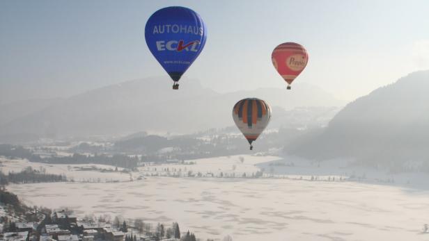Kaiserwinkl Ballon alpinballooning Winter Tirol