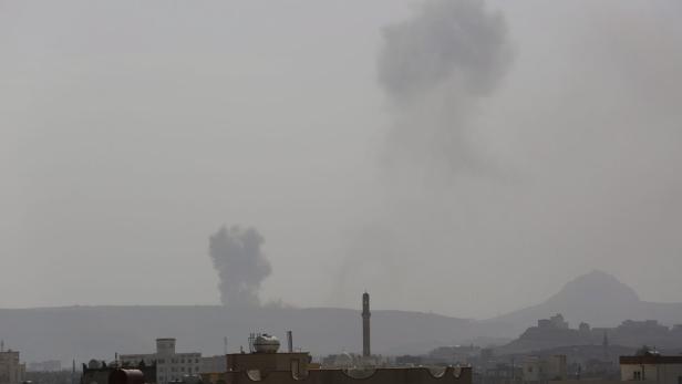 In Sanaa wurde ein Stützpunkt unter Beschuss genommen