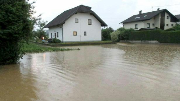 OBERÖSTERREICH / UNWETTER: ÜBERSCHWEMMUNGEN UND VE