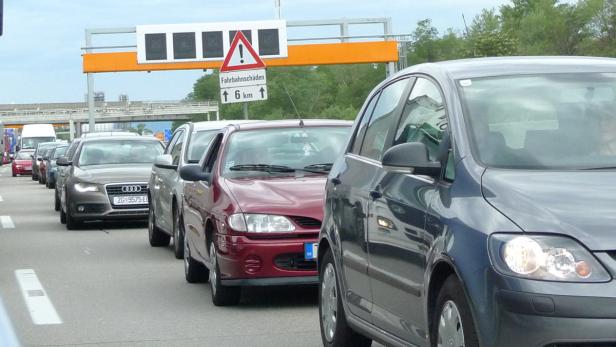 STAU AUF DER A4