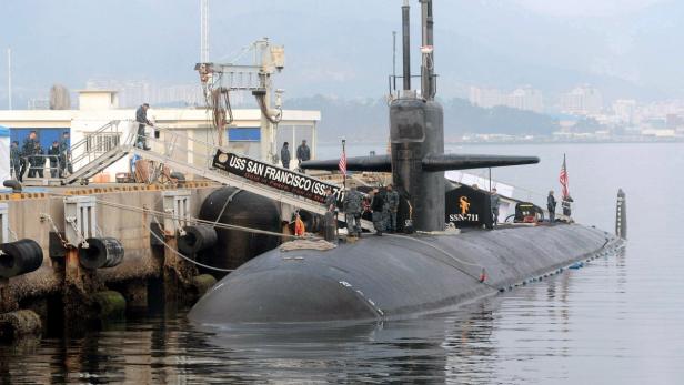 USS San Francisco (SSN-711), a 6,800-ton Los Angeles-class submarine, is seen anchored at Jinhae naval base in Changwon, about 410 km (255 miles) southeast of Seoul in this picture taken January 31, 2013 during a photo call for local Korean media and released by local Newsis news agency on February 1, 2013. The U.S. nuclear-powered submarine has been anchored in the South Korean naval base since Thursday to attend joint drills with the South next week, local media reported. North Korea, which detonated nuclear explosions in 2006 and 2009, vowed last week to conduct more rocket and nuclear tests after the U.N. Security Council censured it for a December long-range missile launch. REUTERS/Newsis (SOUTH KOREA - Tags: MILITARY) NO SALES. NO ARCHIVES. FOR EDITORIAL USE ONLY. NOT FOR SALE FOR MARKETING OR ADVERTISING CAMPAIGNS. THIS IMAGE HAS BEEN SUPPLIED BY A THIRD PARTY. IT IS DISTRIBUTED, EXACTLY AS RECEIVED BY REUTERS, AS A SERVICE TO CLIENTS. SOUTH KOREA OUT. NO COMMERCIAL OR EDITORIAL SALES IN SOUTH KOREA