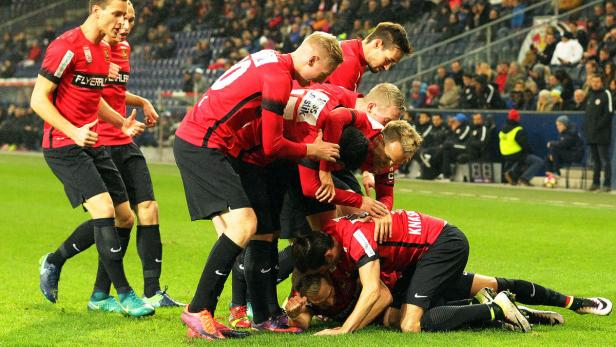 Unerwarteter Jubel: Die Admiraner gewannen bei Meister Salzburg.