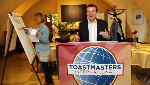 Martin Winkelhofer leitet die Toastmasters in Niederösterreich