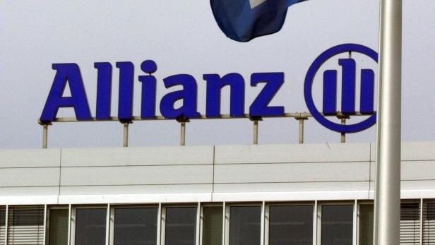 Laut Angaben der Allianz-Versicherung klagen immer mehr Firmen Manager.