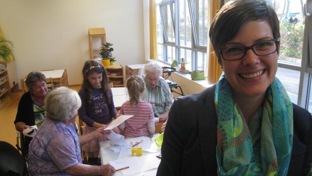 Jung &amp; Alt an einem Tisch: Martina Haberler bringt sie im Kindergarten in Ottakring zusammen