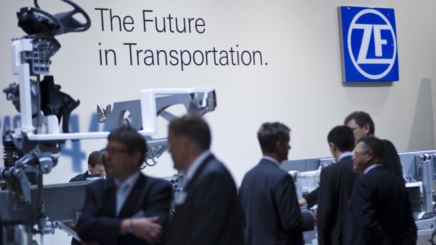 Messestand des Automobilzulieferers ZF Friedrichshafen