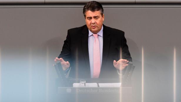 Kämpft um Parteilinie: SPD-Chef und Vizekanzler Sigmar Gabriel