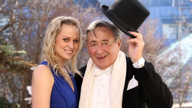 Ina Schedlberger, Opernball-Prinzessin 2013, und Opernball-Prinz Richard Lugner. (c: bz wiener bezirkszeitung)