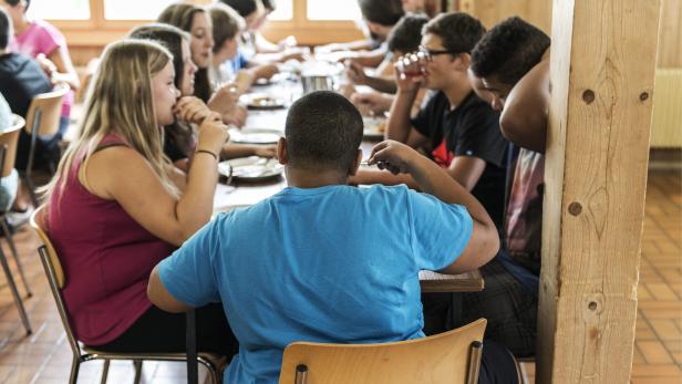 Übergewichtige Kinder kommen früher in die Pubertät