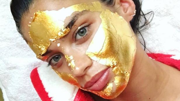 Wieso Models auf Gold im Gesicht schwören