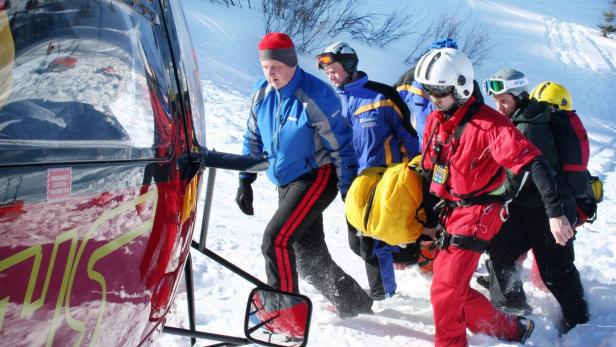 56.000 Wintersportler verletzen sich jedes Jahr auf Österreichs Pisten so schwer, dass sie im Spital behandelt werden müssen.