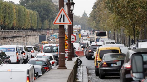 Verkehrsstau in Paris: Großstädte verursachen ein Drittel des Treibhausgas-Ausstoßes.