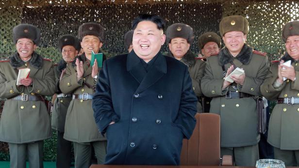 Diktator Kim Jong-un leitete das Militärmanöver höchstpersönlich