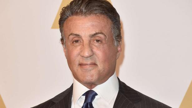 Hätte Action-Legende Sylwester Stallone es in Hollywood nicht geschafft, wäre er heute vermutlich Kellner. Vor seinem Durchbruch arbeitete er nämlich für seinen Vater in einem New Yorker Restaurant.