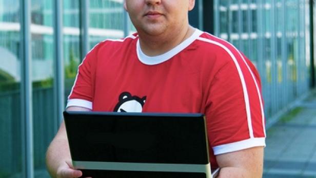 Daniel Friesenecker aka TheAngryTeddy bloggt und podcastet, um das österreichische Social-Media- und Online-Marketing-Qualitätsniveau noch weiter zu heben (c: theangryteddy.com)