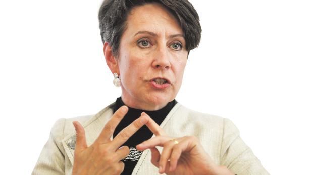 Infineon-Austria-Chefin Sabine Herlitschka peilt auch heuer starkes Wachstum an.