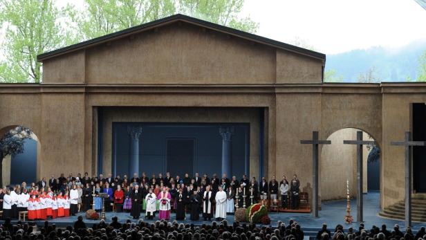 Mehr als 2.000 Oberammergauer schlüpfen bei den Passionsspielen in die Rollen von Jesus, Kaiphas, Maria, Pilatus, Judas, Johannes, der Priester, Soldaten oder des Volks von Jerusalem.