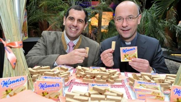Alfred Schrott (Vorstand Marketing &amp; Verkauf Manner) und Toni Faber (Pfarrer Wiener Stephansdom) (c: division 4/rge-photo)