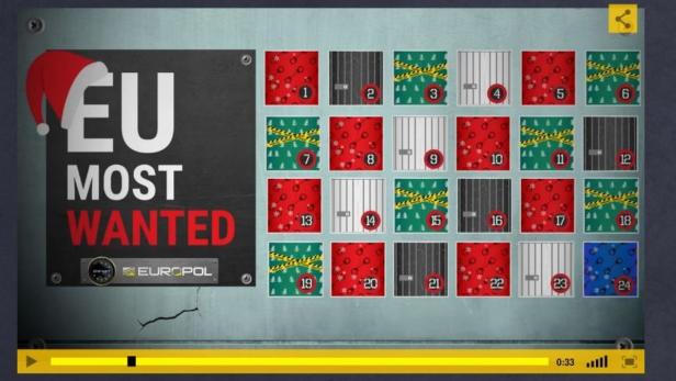 Ein Adventskalender von Europol mit der Aufschrift „EU Most Wanted“.