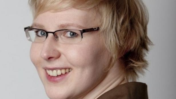 BellingroehrSimoneCWAZ_400x398.JPG
