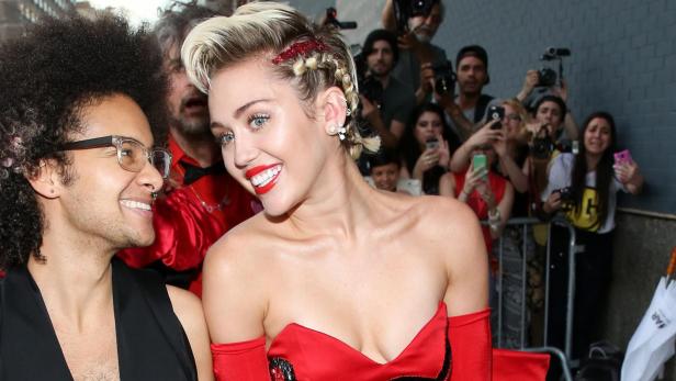 Miley Cyrus zu Tränen gerührt