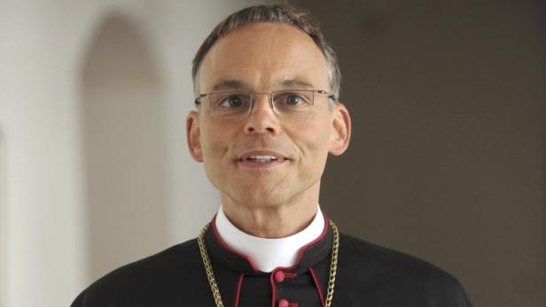 Prunk-Bischof weist Schuld von sich