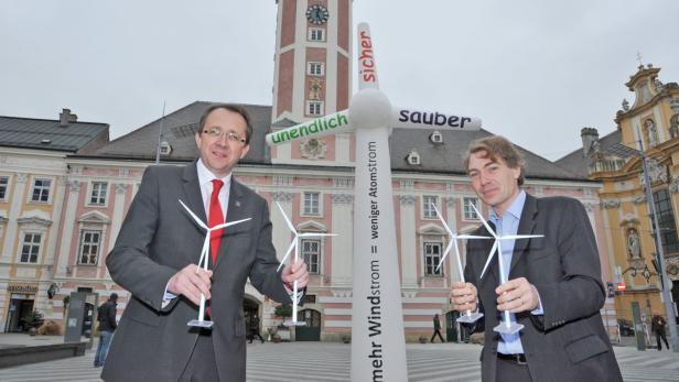 „Steife Brise“: Bürgermeister Matthias Stadler (li.) setzt auf Windkraft, Hantsch baut Anlagen