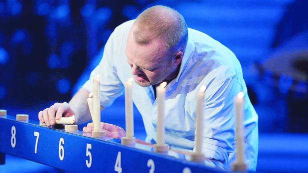 Schlag den Raab Kurz vor Weihnachten gehen für Stefan Raab und seine Show "Schlag den Raab" die Lichter aus.