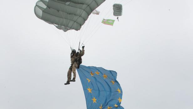 Einsätze unter EU-Flagge: Österreich ist viertstärkster Truppensteller bei zivilen &amp; militärischen EU-Missionen.