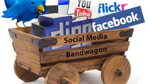 Social Media Bandwagon (c: drivingtraffic.com)