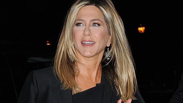 Jennifer Aniston vergaß Preisschild auf Mantel