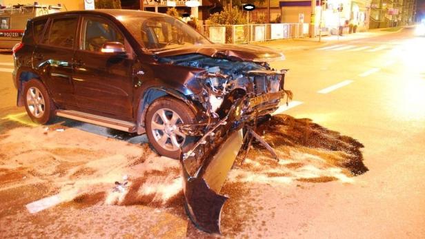 Schwerer Verkehrsunfall mit sechs Verletzten