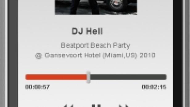 Auf dem Bildschirm eines HTC-Smartphones läuft ein Musikstück von DJ Hell.