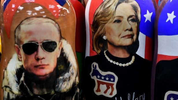 Keine Freunde: Putin und Clinton.