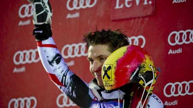 Marcel Hirscher klettert bei einem Slalom aufs Podest: Das gab es am Sonntag in Levi zum insgesamt 13 Mal in Folge.