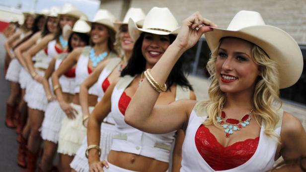Die Grid Girls in Texas ziehen den Hut: