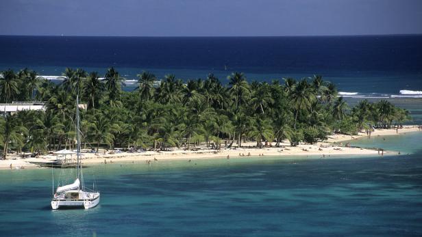 Guadeloupe von seiner allerschönsten Seite: Auf dem &quot;Flügel&quot; Grande Terre am Plage de la Caravelle betreibt der Club Med bereits seit 30 Jahren ein Beach-Resort.