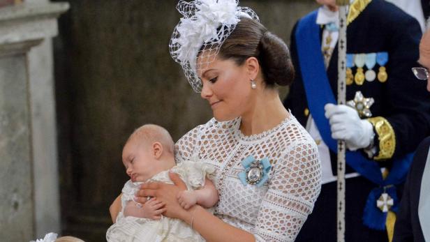 Das schwedische Königshaus freute sich heuer gleich zwei Mal über Nachwuchs: Im März hießen Kronprinzessin Victoria und ihr Mann Daniel ihr zweites Kind, Prinz Oscar Carl Olof, willkommen.