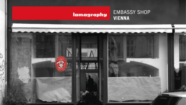 Die Fassade des Lomography Embassy Shops in Wien.