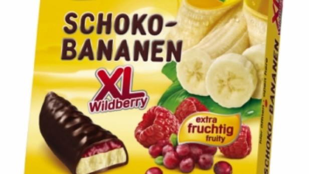 Eine Packung Casali Schoko-Bananen XL Wildberry mit Bananen und Waldbeeren.