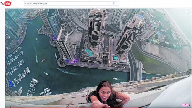 Die Russin Viki Odinzova hängt sich aus einem Hochhaus in Dubai