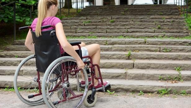 Für Menschen mit Behinderung gibt es im Alltag immer wieder Hindernisse. Das sollte jetzt vorbei sein.