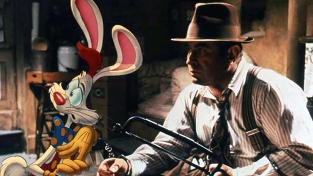 Seine wohl bekannteste Rolle war der Privatdetektiv Eddie Valiant in &quot;Falsches Spiel mit Roger Rabbit&quot; (1988). Der Film spielt in einem fiktiven Los Angeles im Jahre 1947, wo Menschen mit Zeichentrickfiguren, den Toons, zusammenleben.