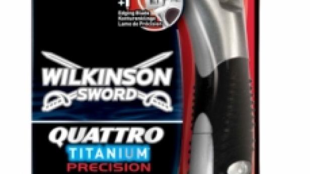 Ein Wilkinson Sword Quattro Titanium Precision Rasierer in seiner Verpackung.