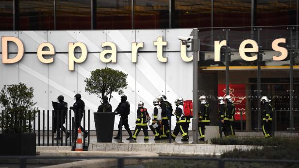 TOPSHOT-FRANCE-ATTACK-AIRPORT