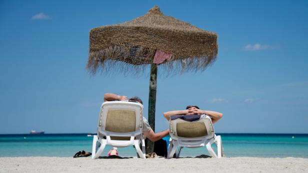 Sonne, Sand und Meer. Die Vorfreude auf den Urlaub sollte nicht davon ablenken, wichtige Informationen vom Anbieter einzufordern.