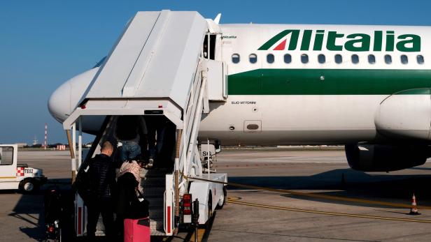 ITALY-TRANSPORT-AVIATION-LABOUR-EMPLOYMENT-ALITALI