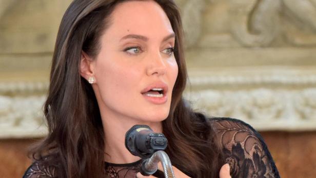 Angelina Jolie hat insgesamt drei Kinder adoptiert.