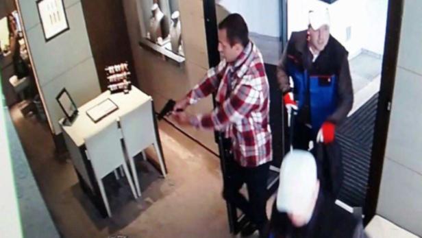 Polizeibild: Überfall auf den Juwelier