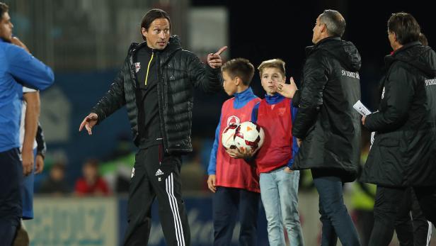 Roger Schmidt und Adi Hütter haben sich nichts mehr zu sagen.